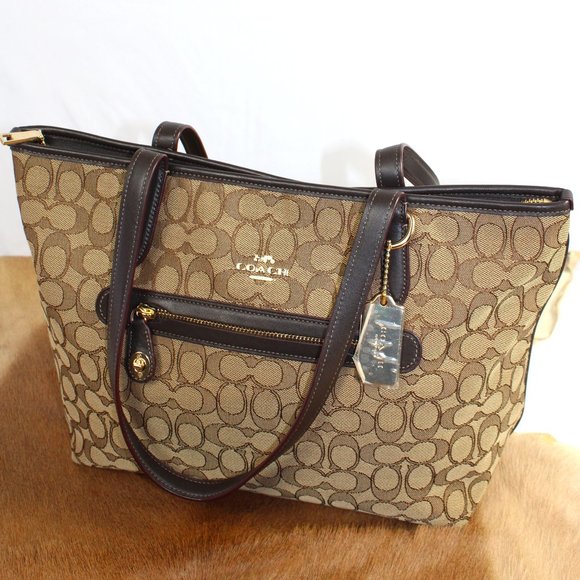 Coach Handbags - Like New Coach Taylor Signature “C” Jacquard Carry All Tote/Satchel